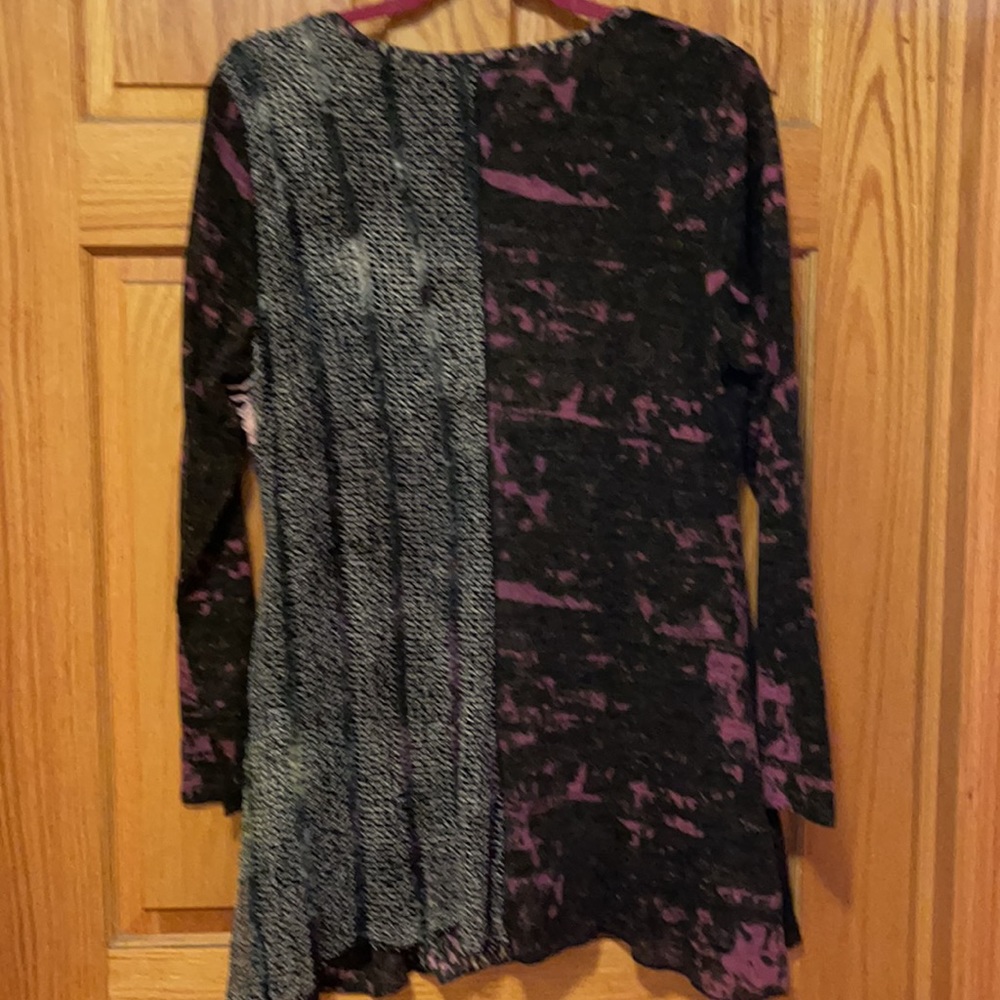 Women’s Collection Top - Picture 5 of 6